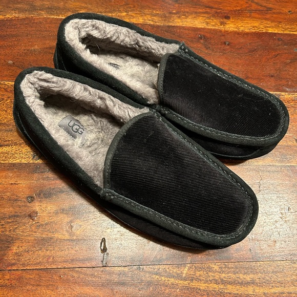 Men’s UGG Black Corduroy Slippers. Sz 11 - Picture 4 of 10